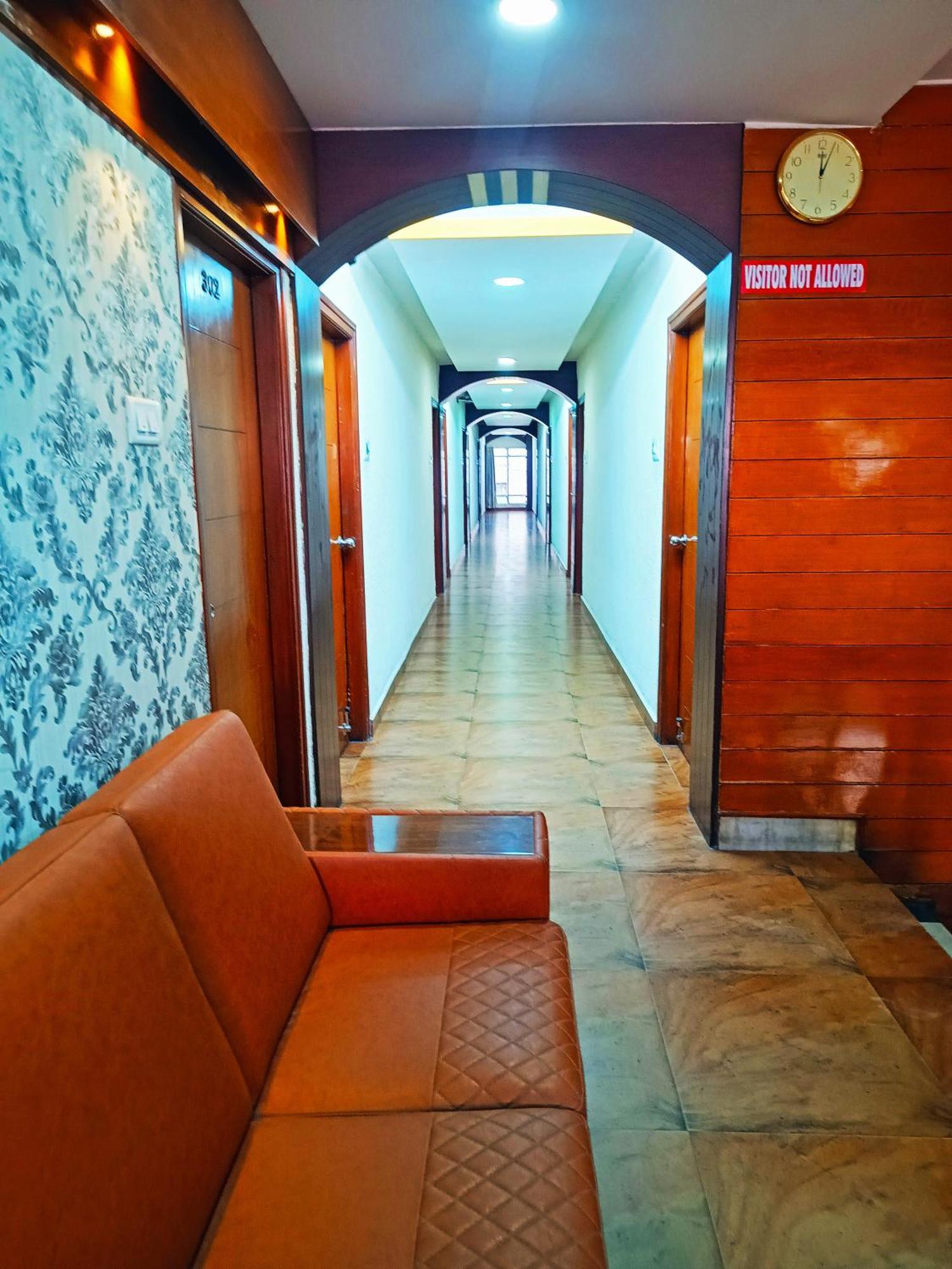 Pavithra Paradise Hotel บังกาลอร์ ภายนอก รูปภาพ